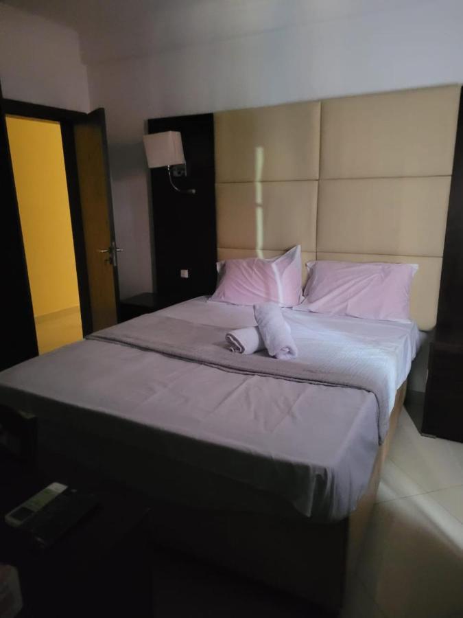 Guest House La Plaza Luanda Extérieur photo