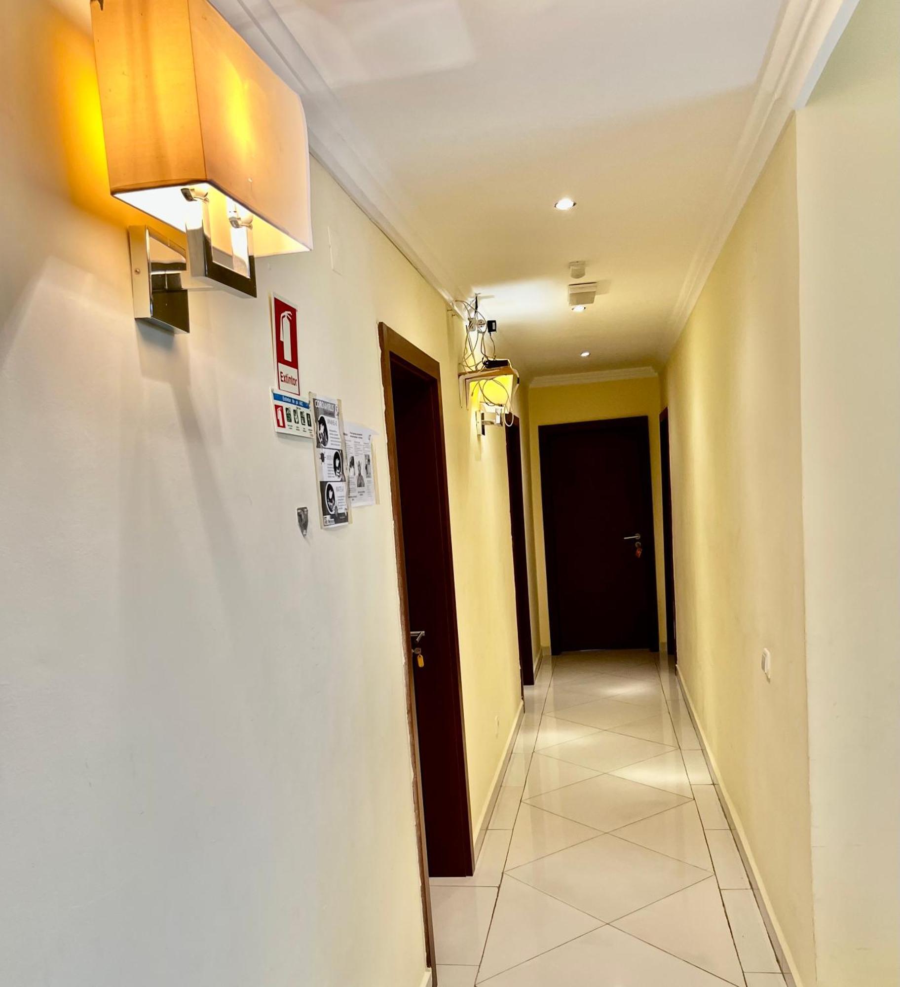 Guest House La Plaza Luanda Extérieur photo